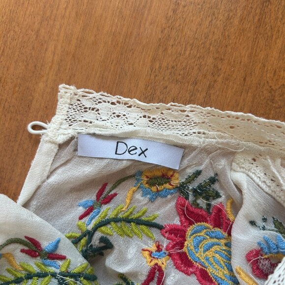 Dex Size M blouse - Picture 4 of 4